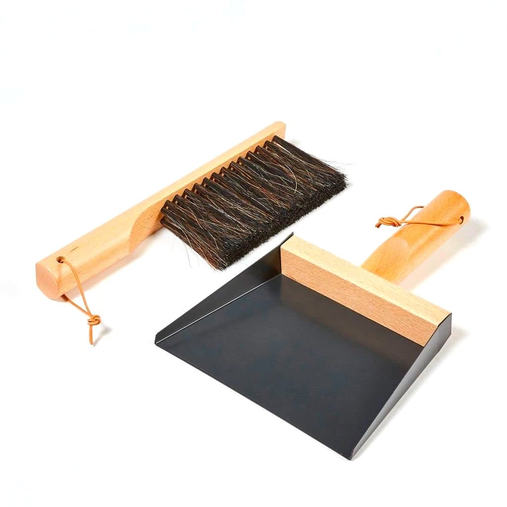 Traditional Dustpan & Brush - Totem Store