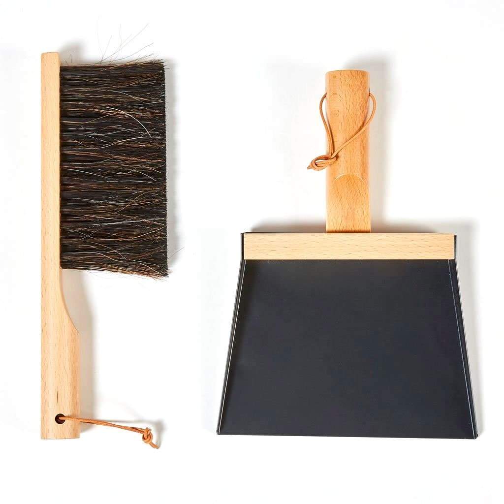 Traditional Dustpan & Brush - Totem Store